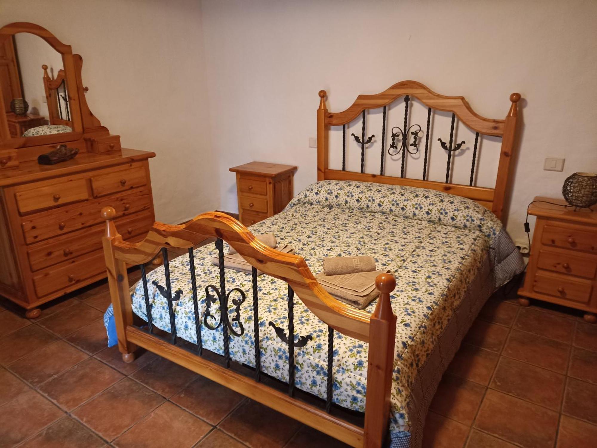 Casa Rural La Yedra San Mateo Arbejales エクステリア 写真